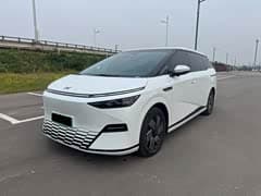 小鹏X9