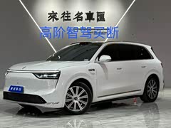 问界M8 2025款 纯电 Max+ 六座四驱版 896线激光雷达)