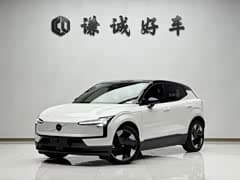 沃尔沃EX30 2025款 双电机四驱高性能版 Ultra