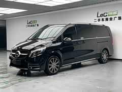 奔驰V级 2022款 V 260 L 长轴距豪华版