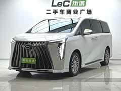 传祺M8 2023款 宗师系列 双擎 至尊版