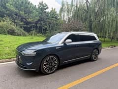 问界M9 2024款 增程 Ultra版 42kWh 6座版