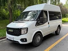 江铃福顺 2025款 2.0T 8AT柴油短轴中顶商运型多功能乘用车5/6座
