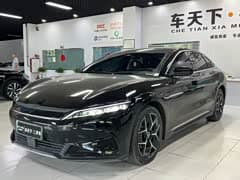 汉 2024款 EV 荣耀版 605KM前驱尊贵型