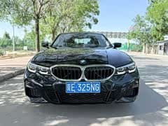 宝马3系 2022款 325i M运动曜夜套装
