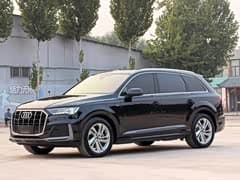 奥迪Q7 2023款 45 TFSI quattro S line运动型