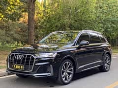 奥迪Q7 2023款 55 TFSI quattro S line运动型
